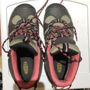 KEEN Women’s Hiking Boots